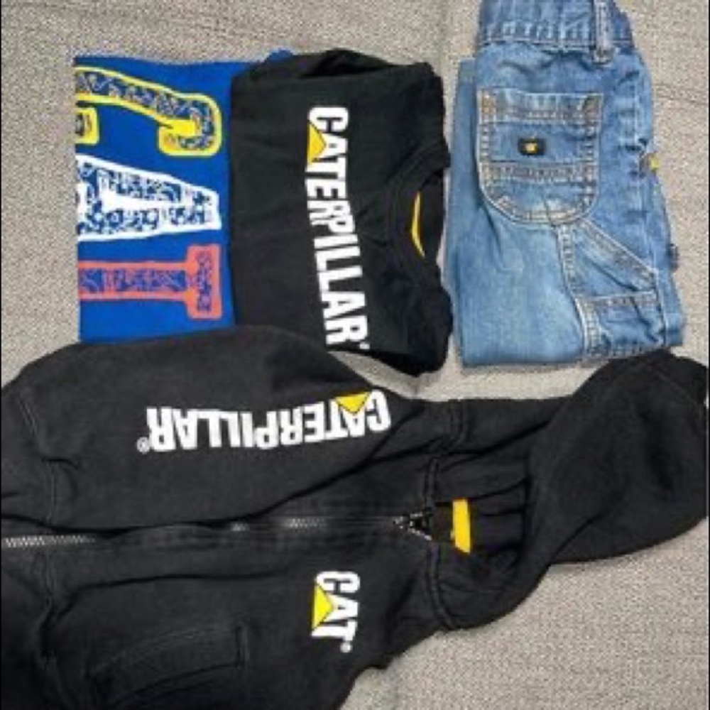 Caterpillar 2t clothes Lot
